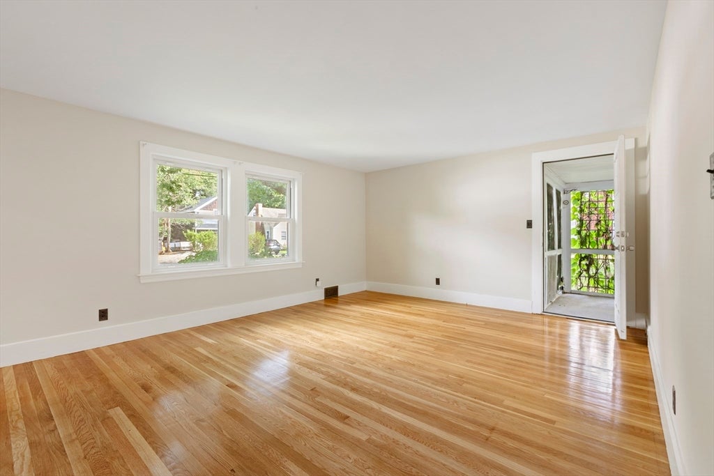 12 Cedar Ave, Millbury, MA, 12 Cedar Ave, Millbury, MA Photo #11