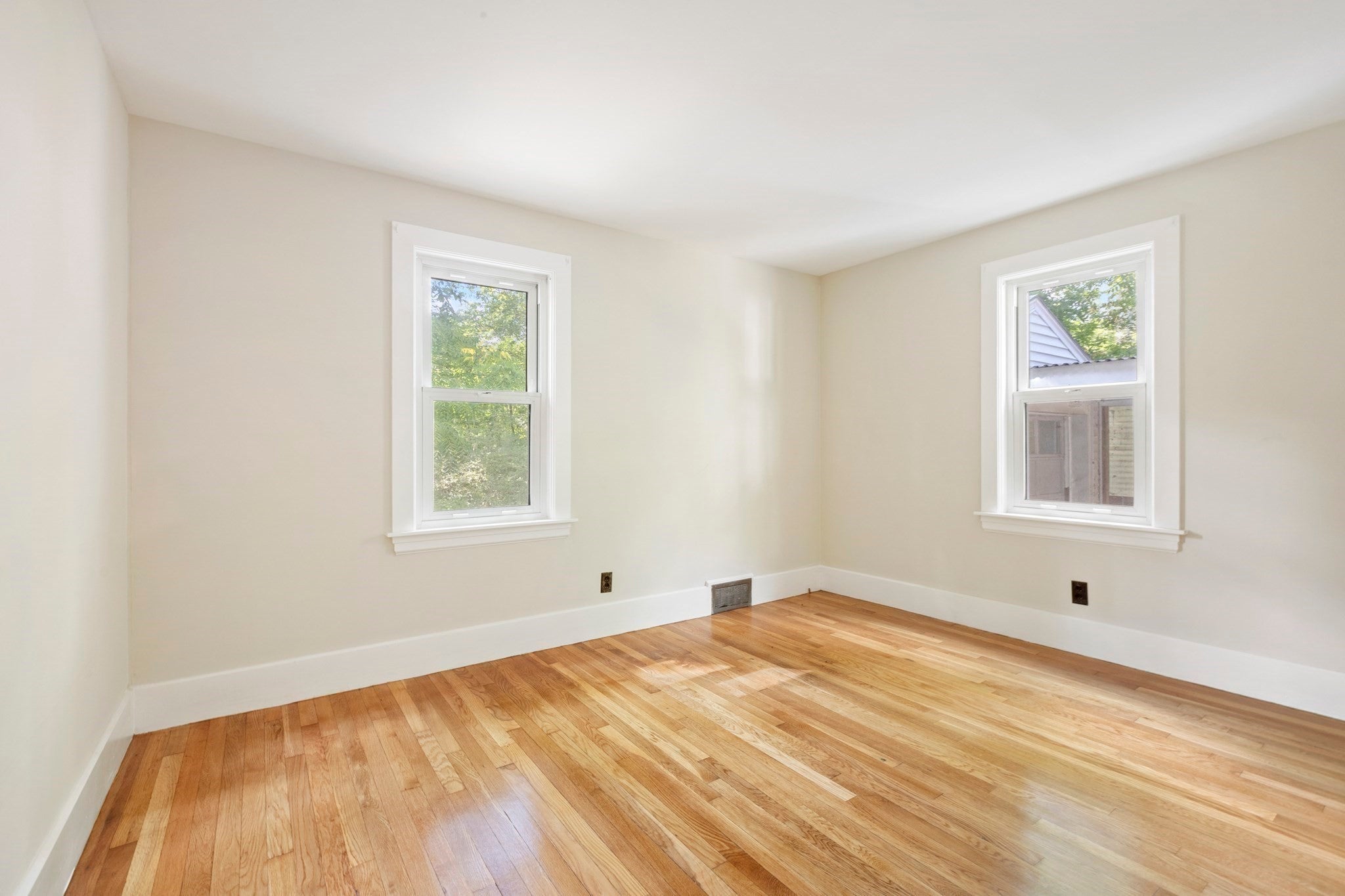 12 Cedar Ave, Millbury, MA Photo #20