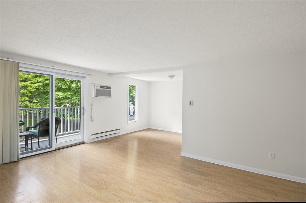 220 Bedford St E-6