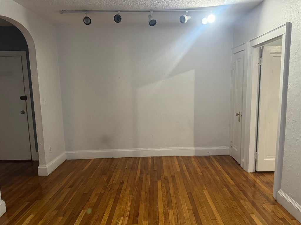 114 Strathmore Rd 203