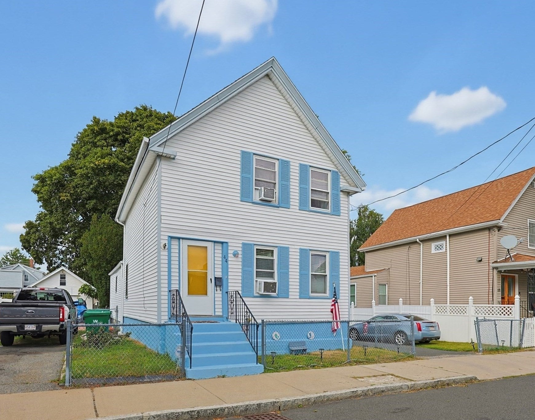 44 Myrtle St