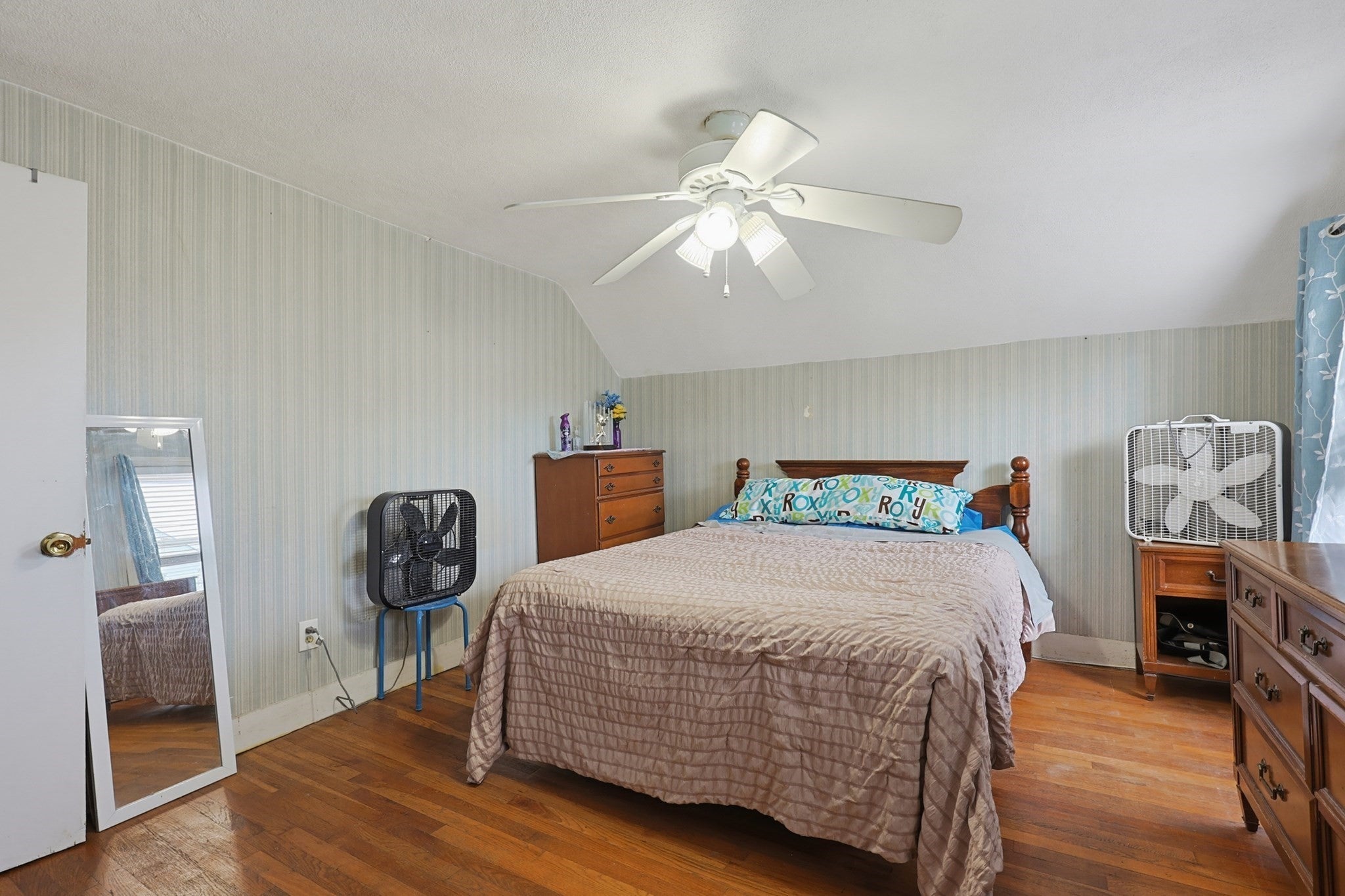 44 Myrtle St, Medford, MA Photo #22