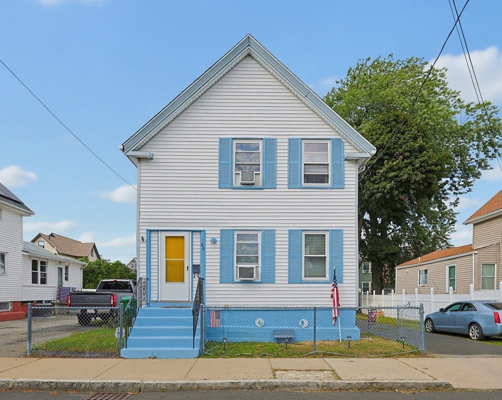 44 Myrtle St