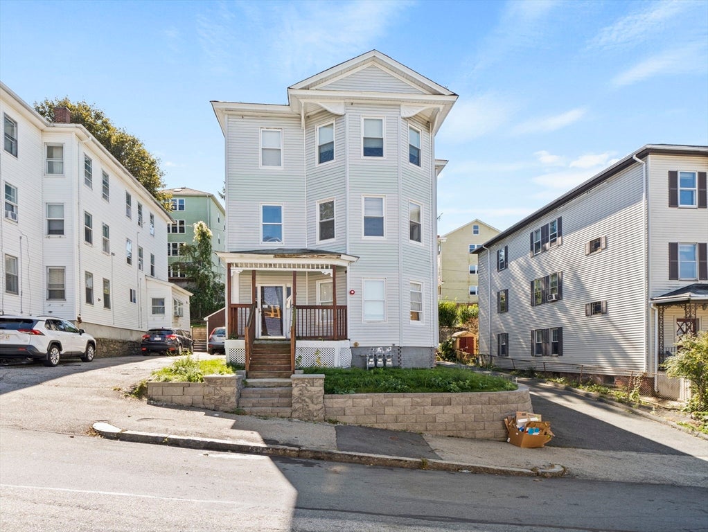 Photo of 12 Alpine St, Worcester, MA