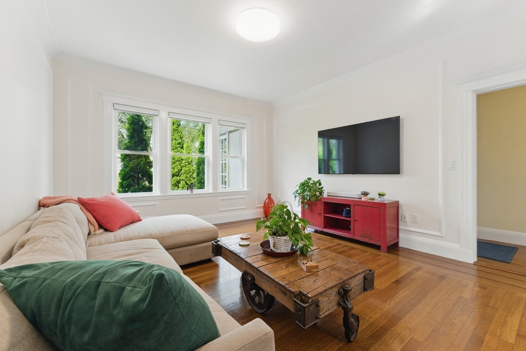 200 Winchester St 1