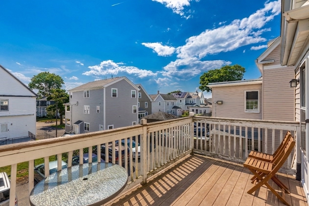 251 Newport Ave