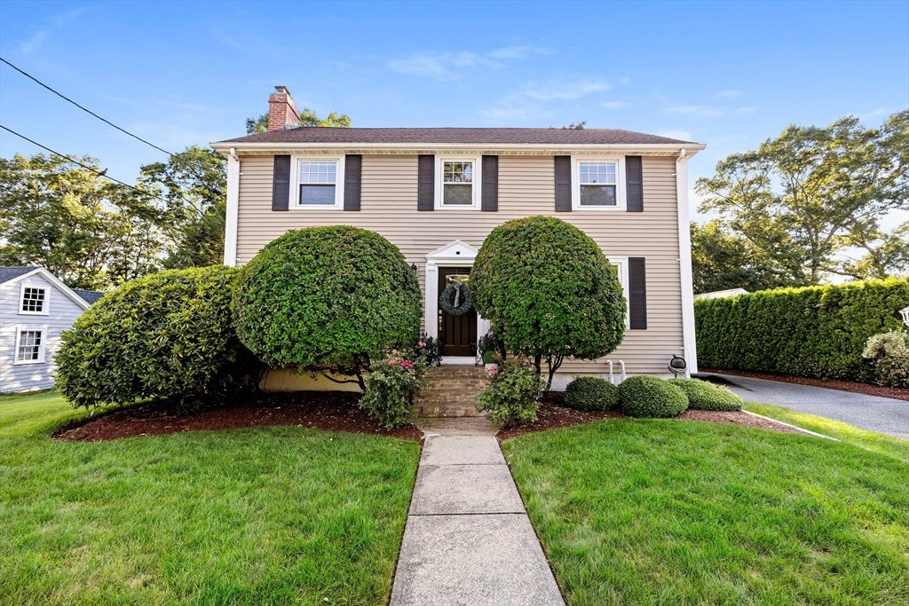 698 High St