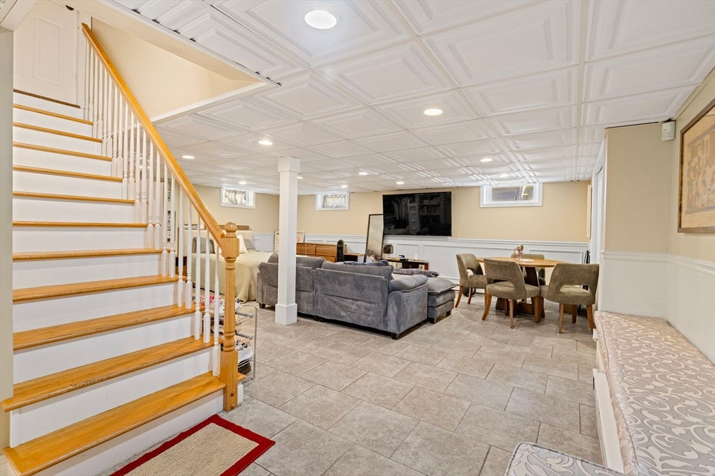 698 High St, Cumberland, RI Photo #32