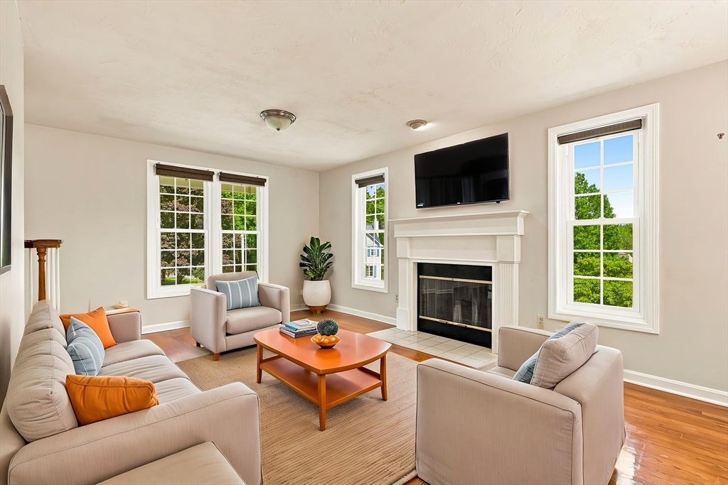 22 Stoney Hill Rd, Shrewsbury, MA, 22 Stoney Hill Rd, Shrewsbury, MA Photo #8