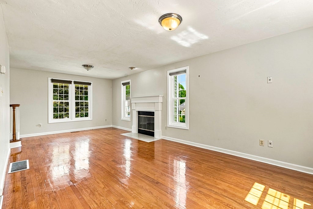 22 Stoney Hill Rd, Shrewsbury, MA, 22 Stoney Hill Rd, Shrewsbury, MA Photo #18