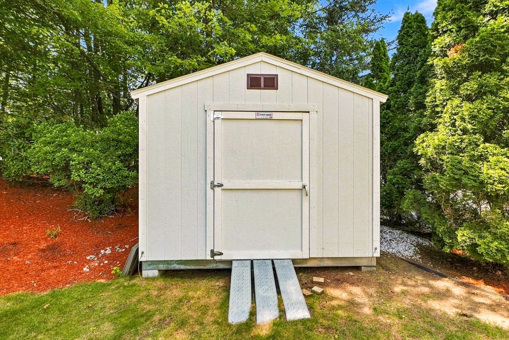 22 Stoney Hill Rd, Shrewsbury, MA, 22 Stoney Hill Rd, Shrewsbury, MA Photo #41