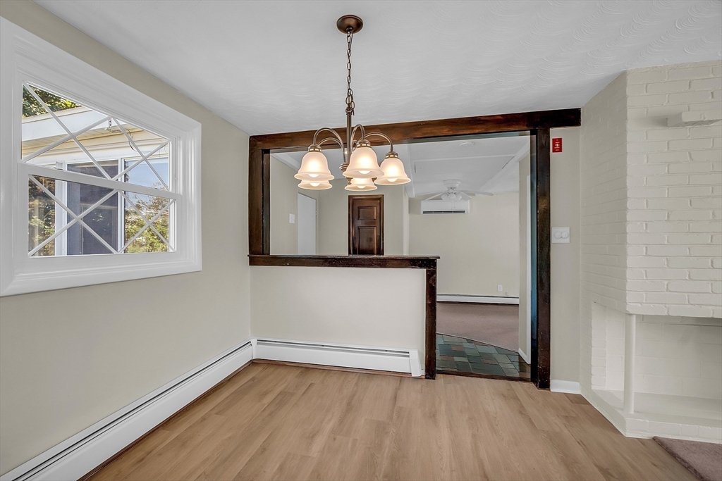 Photo 11 of 29 of 73 Brookfield Cir house