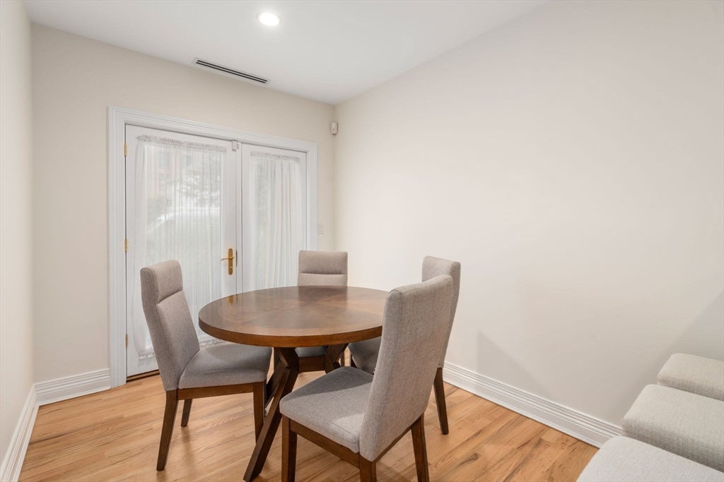 630 Hammond St #104, Brookline, MA Photo #10