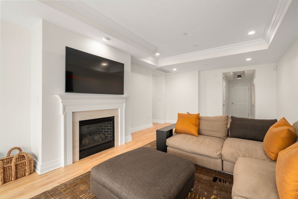 630 Hammond St #104, Brookline, MA Photo #5