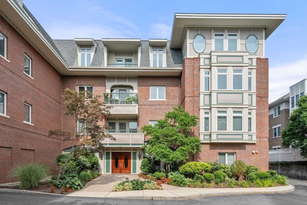630 Hammond St #104, Brookline, MA Photo #1