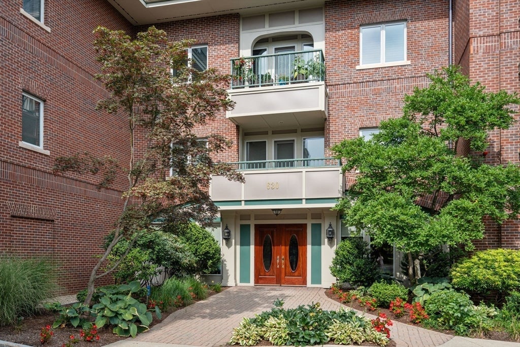 630 Hammond St #104, Brookline, MA Photo #3