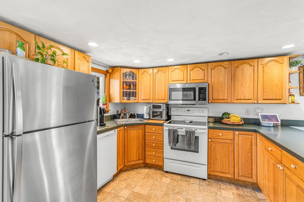 35 Boudreau Ave