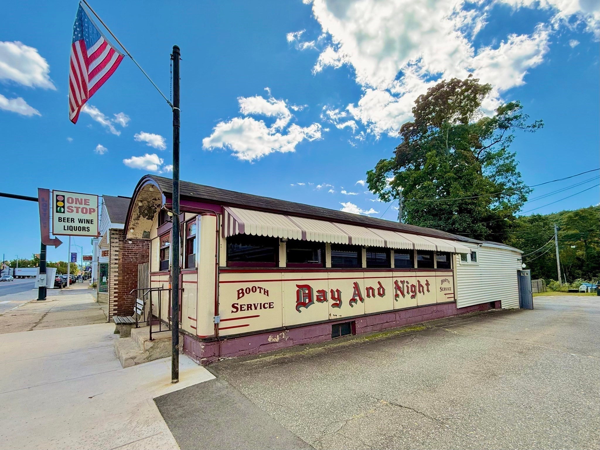 1456-1462 N Main St
