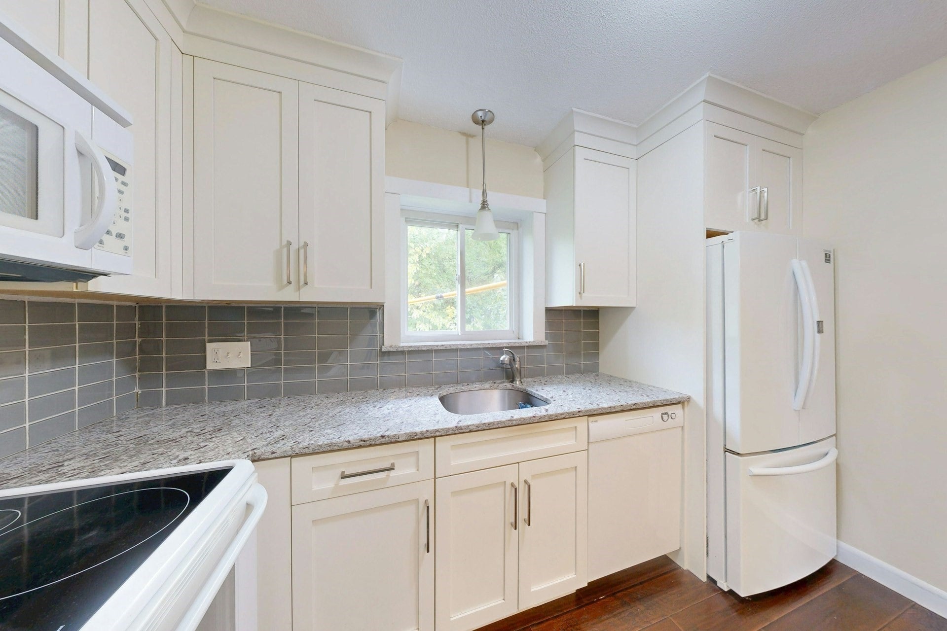 89 Walnut St 5