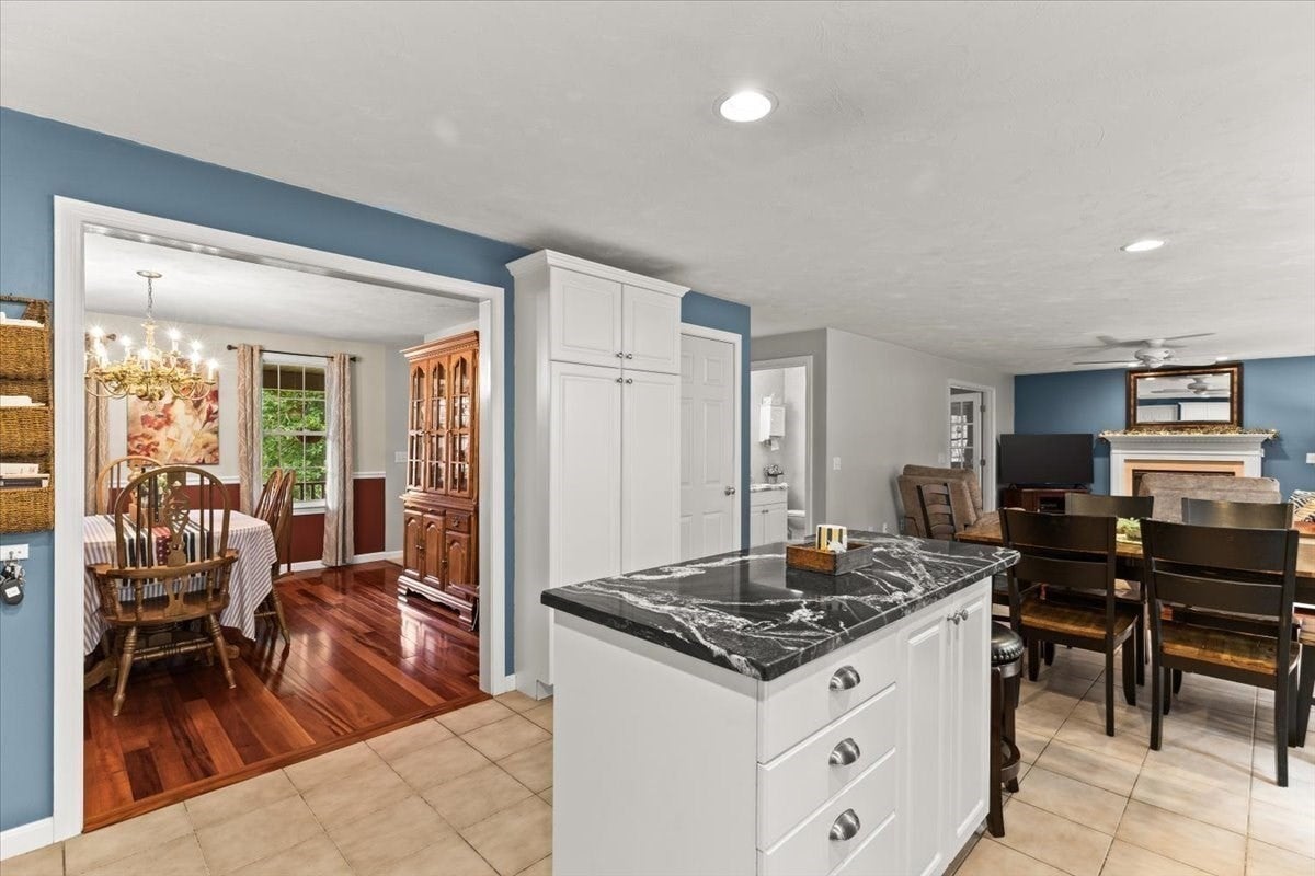 194 Woodlawn Street, Taunton, MA Photo #12
