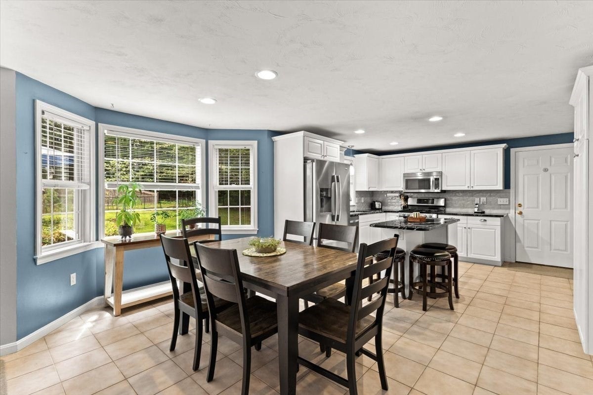 194 Woodlawn Street, Taunton, MA Photo #13