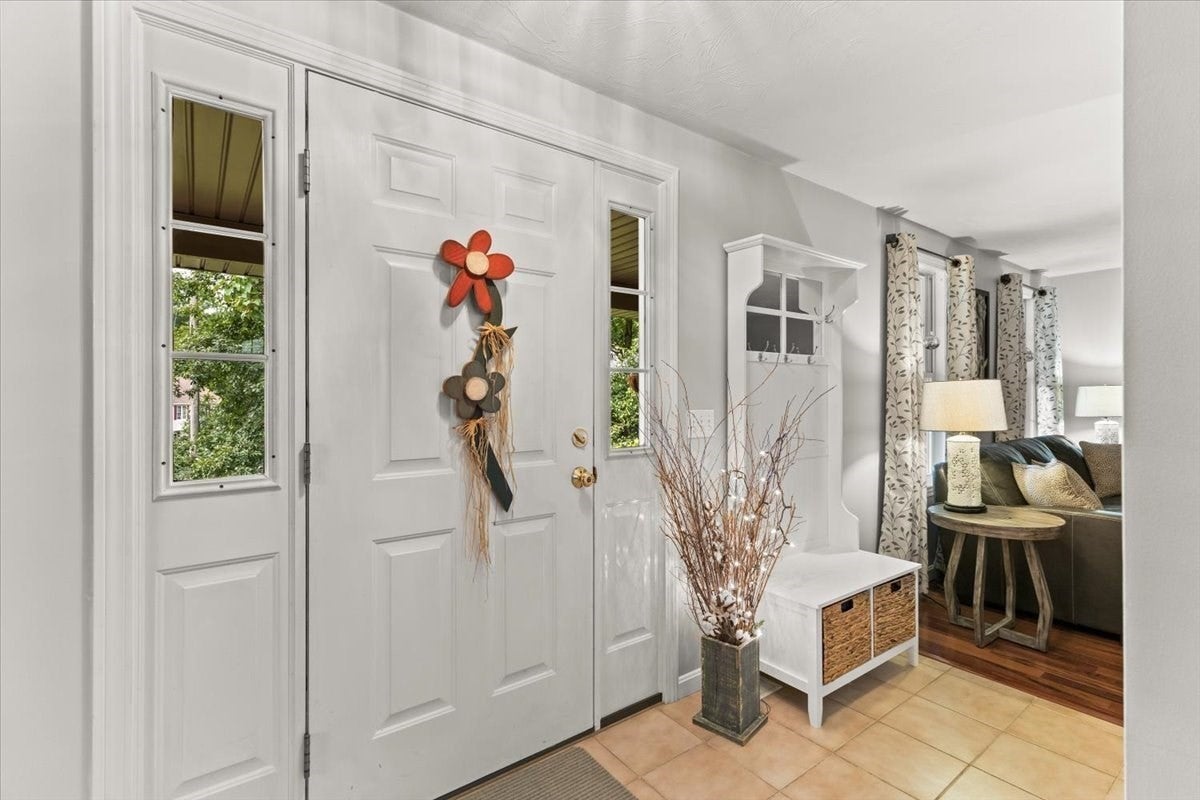 194 Woodlawn Street, Taunton, MA Photo #8