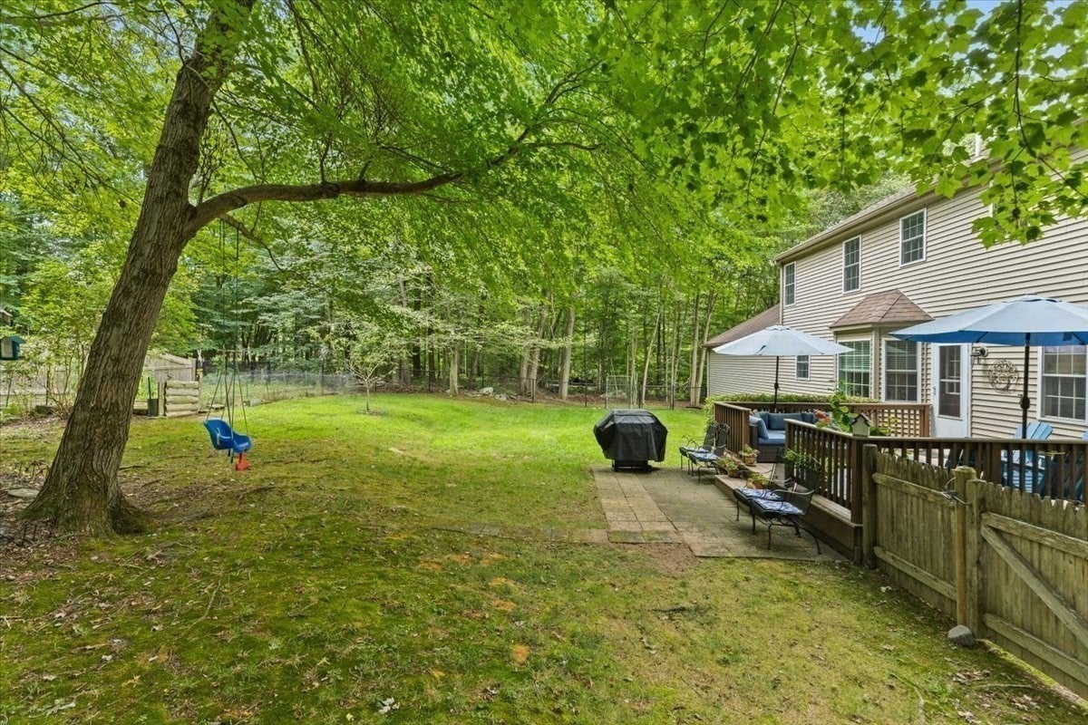 194 Woodlawn Street, Taunton, MA Photo #40