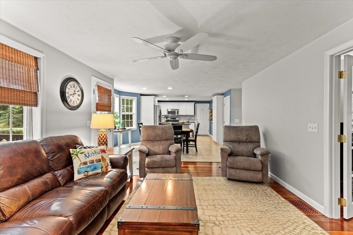 194 Woodlawn Street, Taunton, MA Photo #18