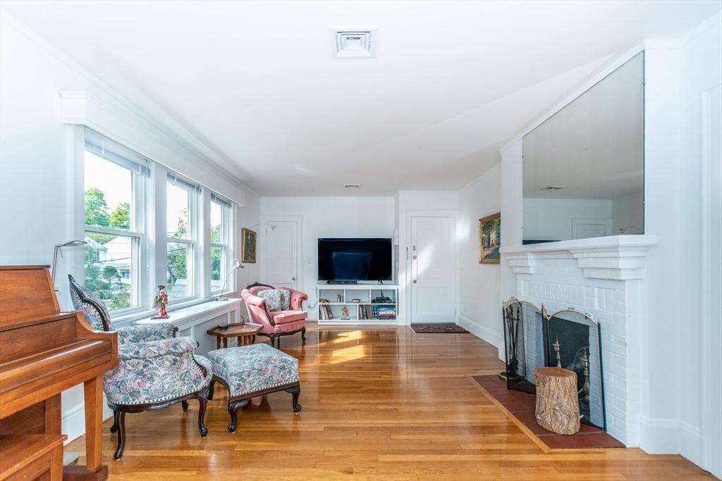 56-58 Cloverdale Rd 56