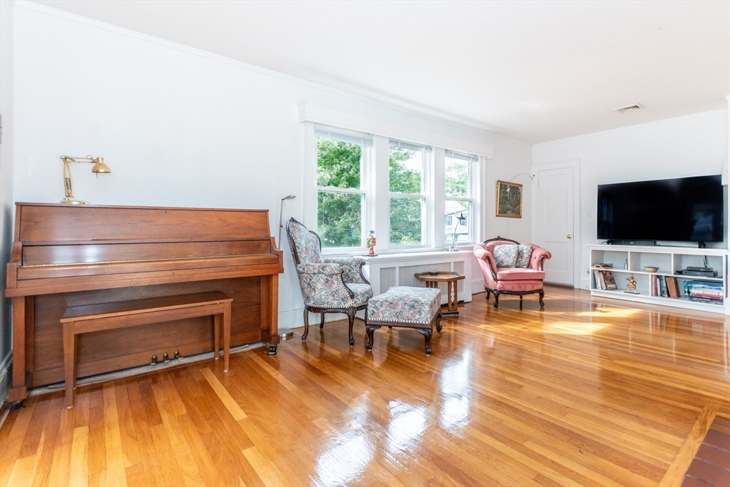 56-58 Cloverdale Rd 56