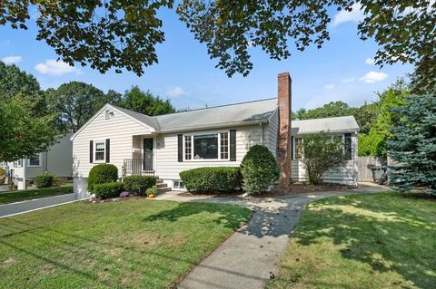 37 Hillcrest Rd Wakefield MA 01880