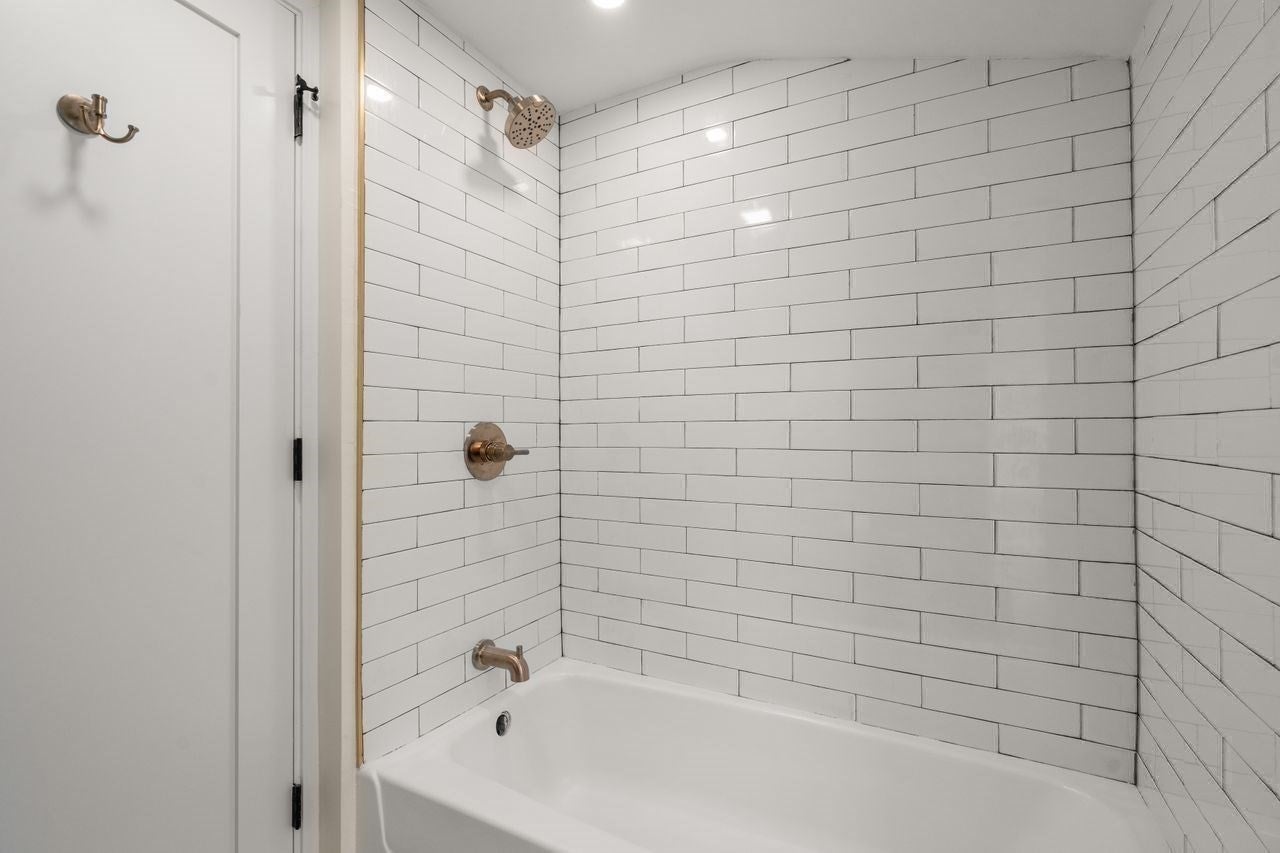 365 Lexington St, Woburn, MA, 365 Lexington St, Woburn, MA Photo #16