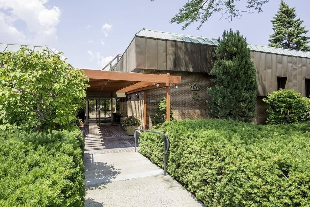 402 Paradise Road 1C
