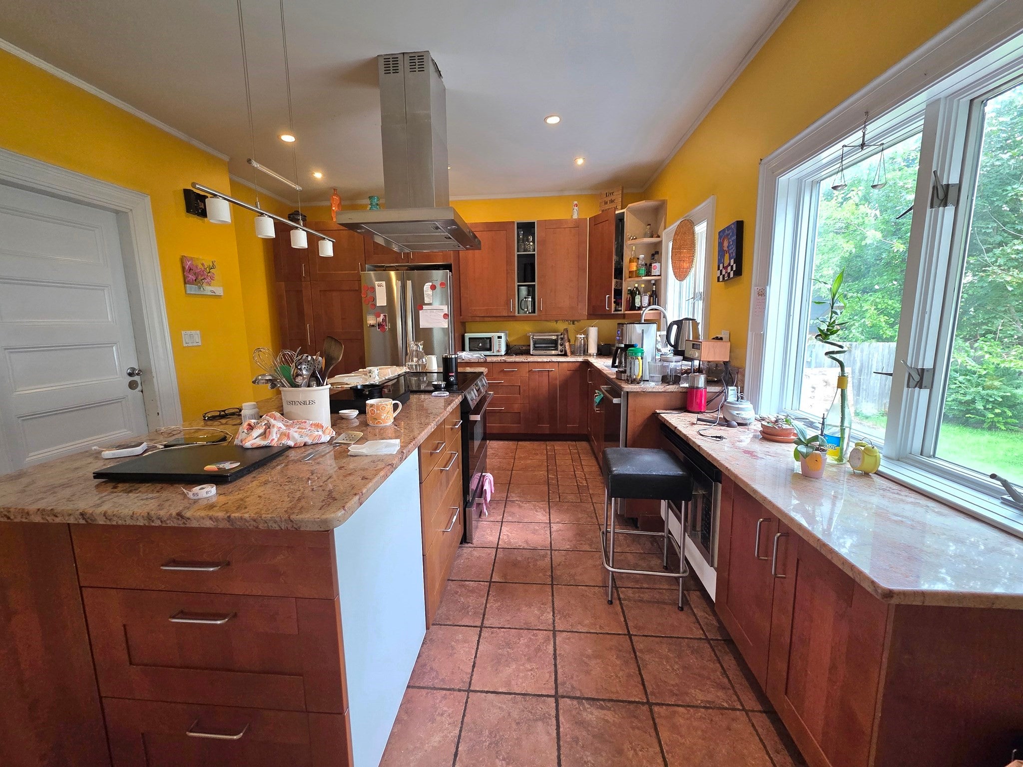 47 Barnard Ave #1, Watertown, MA Photo #2