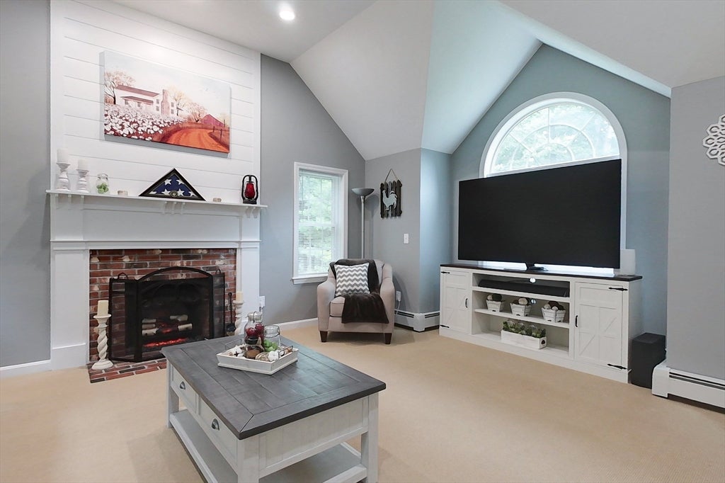 15 Hillside Dr, Townsend, MA, 15 Hillside Dr, Townsend, MA Photo #11