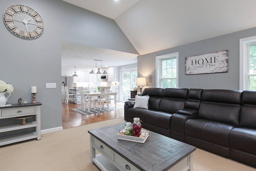 15 Hillside Dr, Townsend, MA, 15 Hillside Dr, Townsend, MA Photo #10