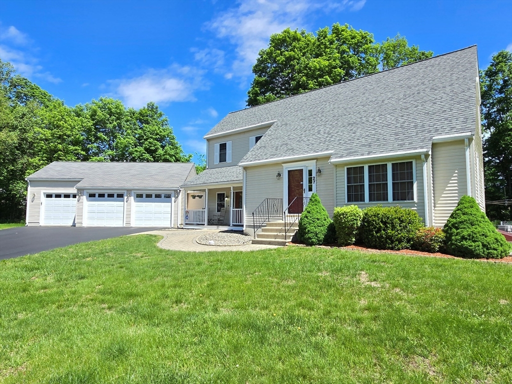 27 Christy Ln