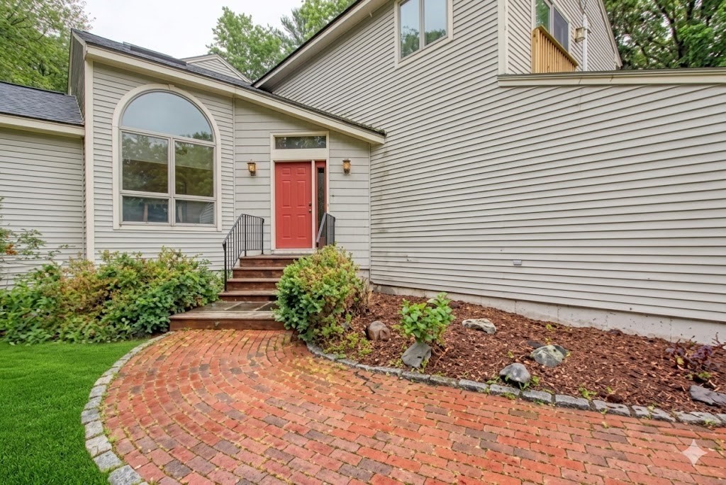 7 Tisdale Road