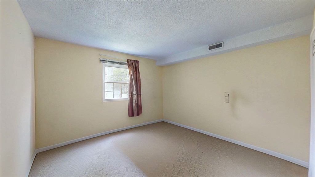114 Oak Ln 7
