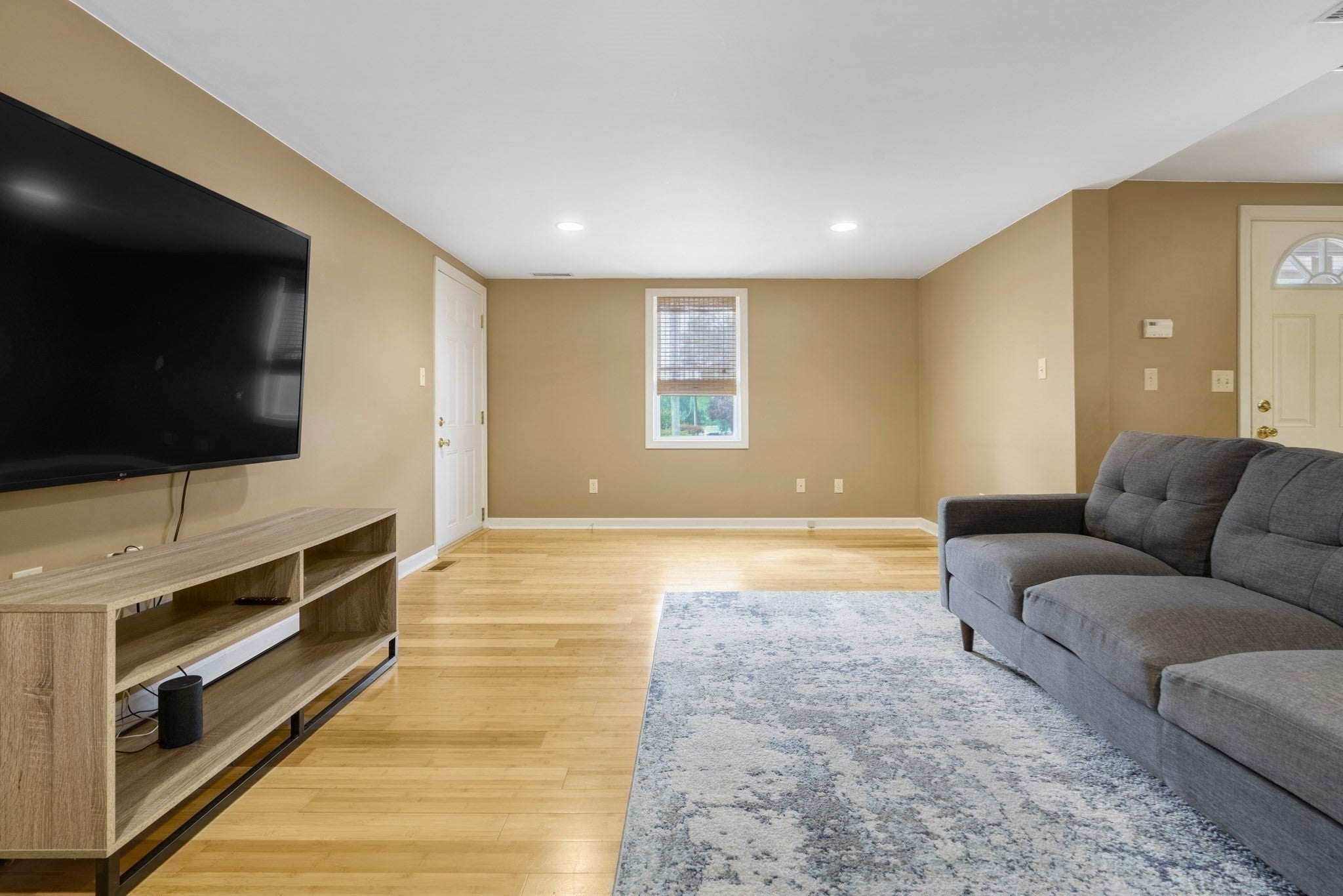 24 Knapp St