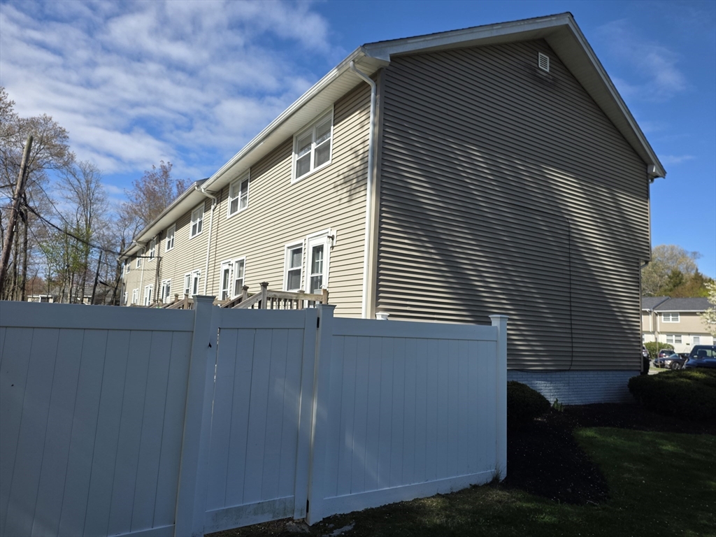 174 Pine Street 1