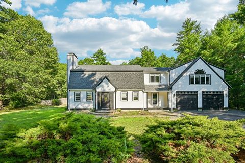 Photo of 6 Susan Cir, Carver, MA 02330 (MLS # 73548350)