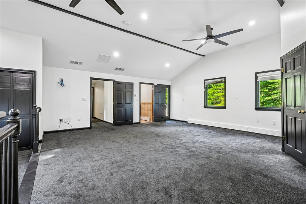 6 Susan Cir