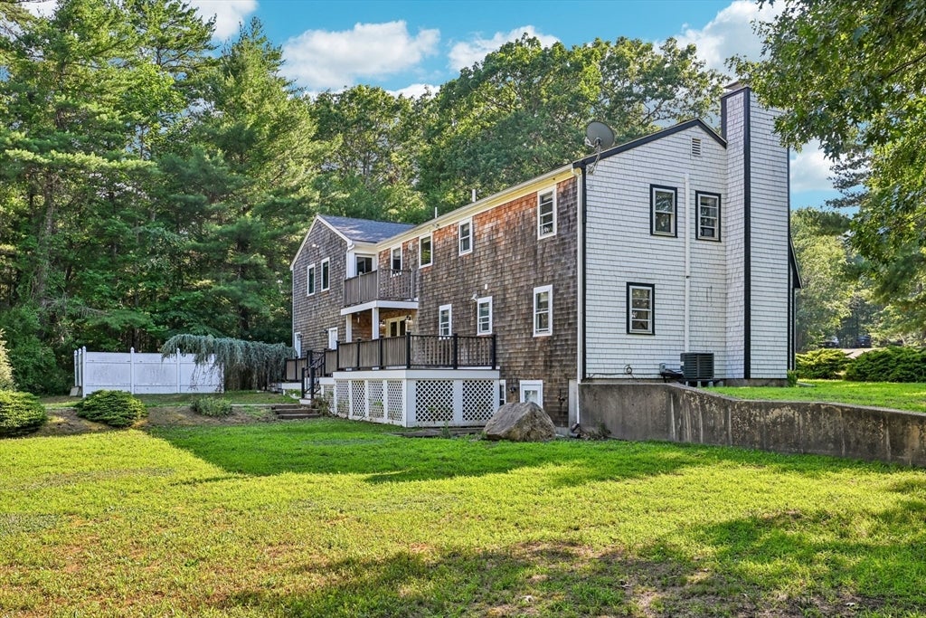 6 Susan Cir