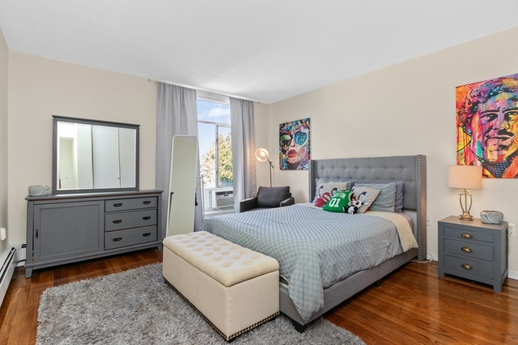 Watertown, Massachusetts 02472, United States, 2 Bedrooms Bedrooms, ,1 BathroomBathrooms,Residential,Pending,110068