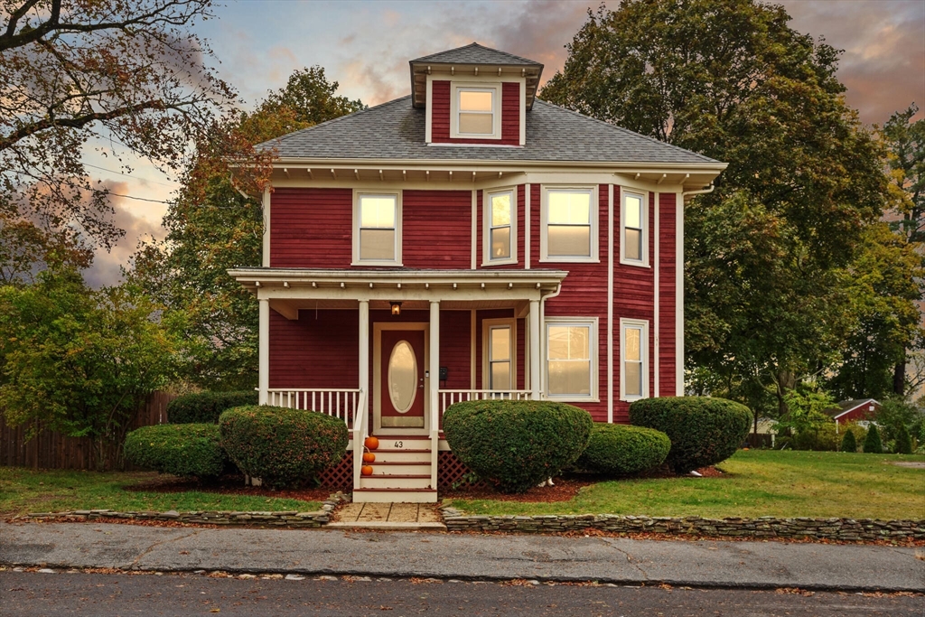 43 Buttonwoods Ave