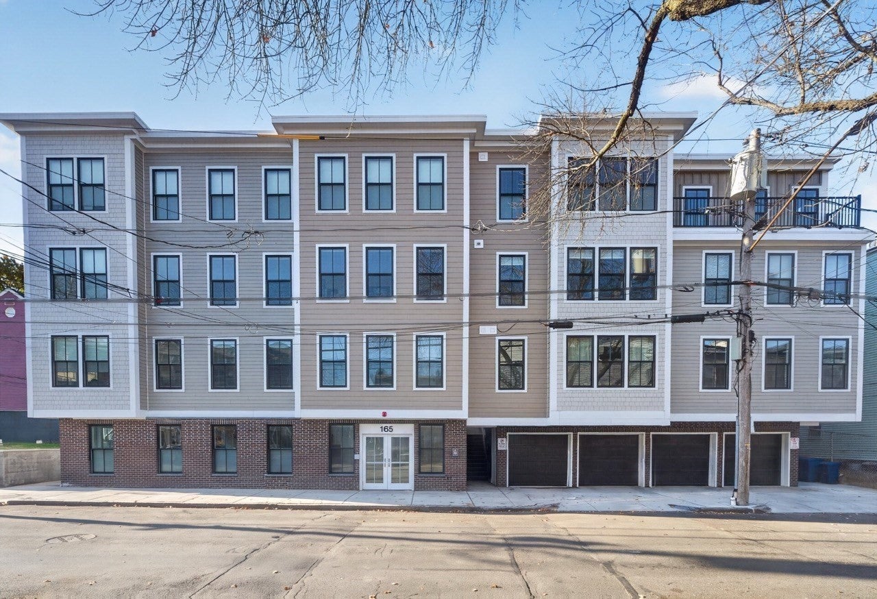 165 Everett Street 7