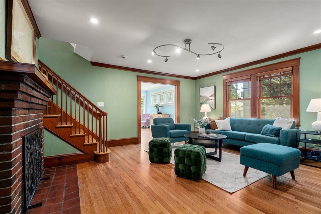 42 Aberdeen St, Newton, MA, 42 Aberdeen St, Newton, MA Photo #3