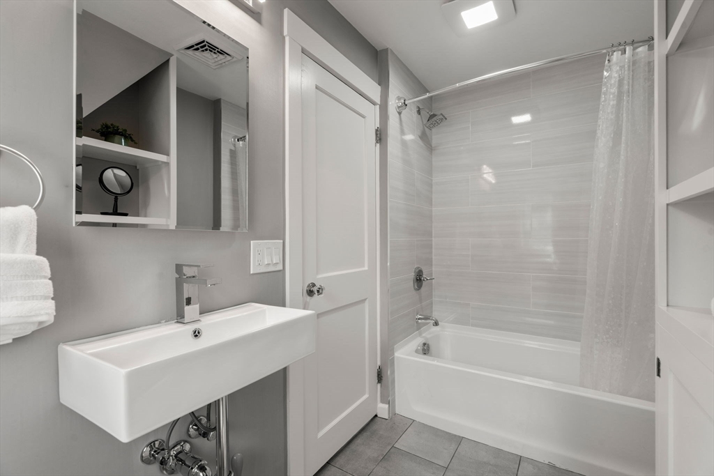 42 Aberdeen St, Newton, MA, 42 Aberdeen St, Newton, MA Photo #24