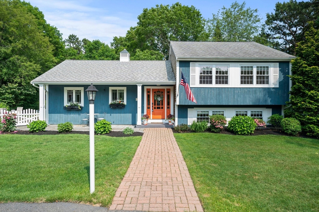 16 Bruce Rd